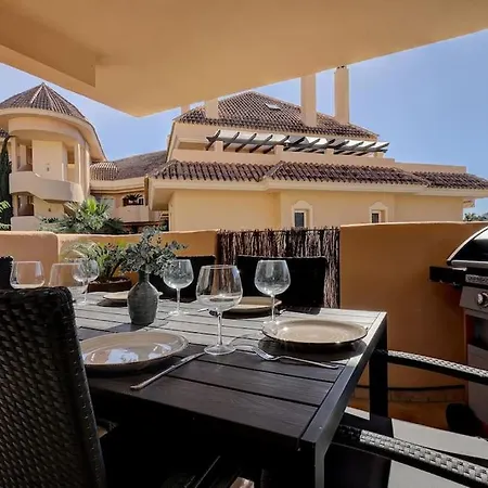 Stunning 2 Bedroom In Aloha Hill Club 아파트 마르베야