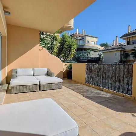 Stunning 2 Bedroom In Aloha Hill Club * 마르베야