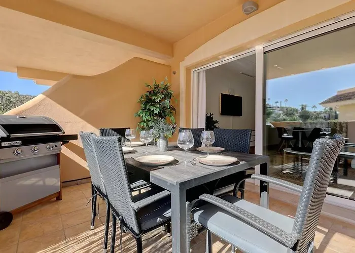 Stunning 2 Bedroom In Aloha Hill Club * 마르베야