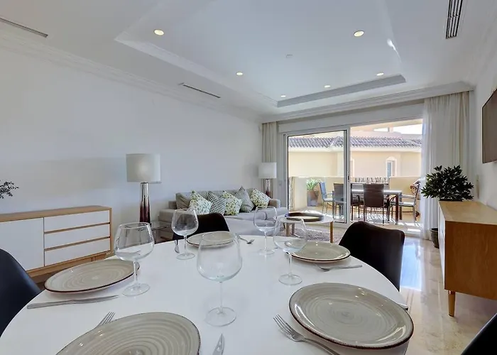 아파트 Stunning 2 Bedroom In Aloha Hill Club 마르베야