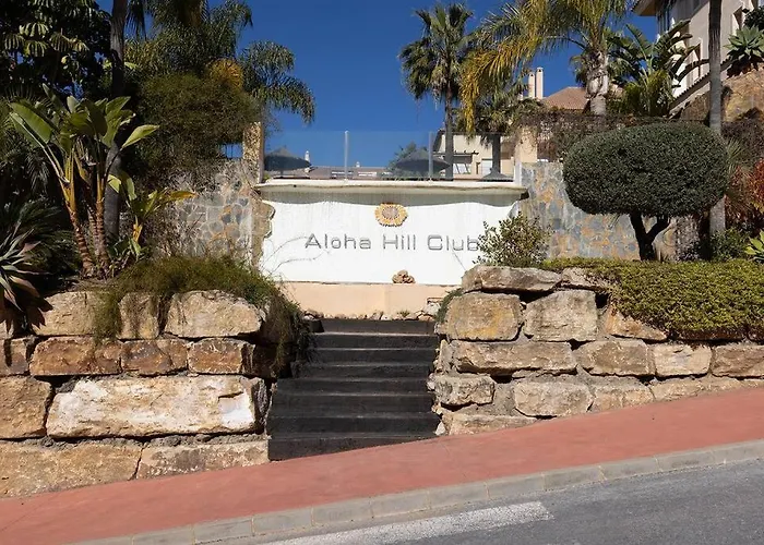Stunning 2 Bedroom In Aloha Hill Club 아파트