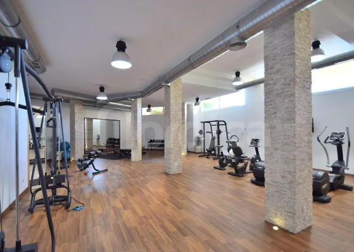 Stunning 2 Bedroom In Aloha Hill Club 마르베야