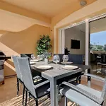 Stunning 2 Bedroom In Aloha Hill Club * 马尔韦利亚