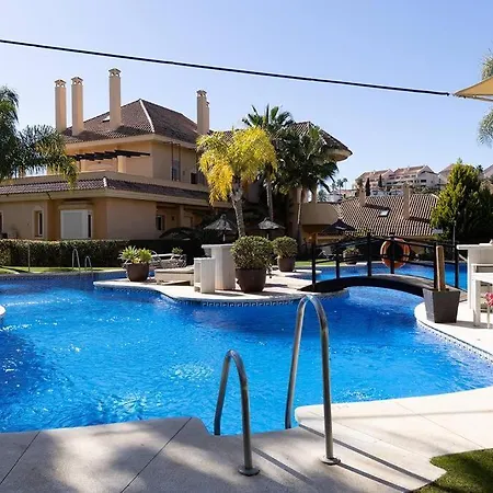 Stunning 2 Bedroom In Aloha Hill Club Apartament