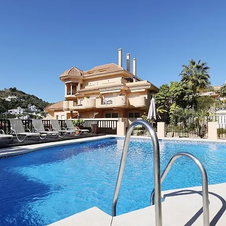 Stunning 2 Bedroom In Aloha Hill Club Apartament