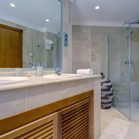 Stunning 2 Bedroom In Aloha Hill Club Apartamento