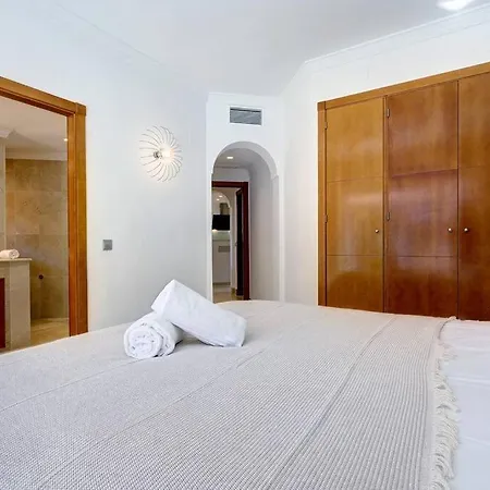 Διαμέρισμα Stunning 2 Bedroom In Aloha Hill Club Μαρμπέλλα