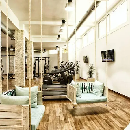 Stunning 2 Bedroom In Aloha Hill Club 마르베야