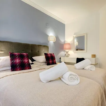 Stunning 2 Bedroom In Aloha Hill Club * 마르베야