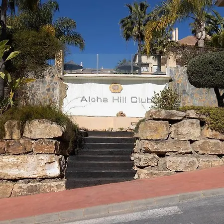 Stunning 2 Bedroom In Aloha Hill Club 아파트