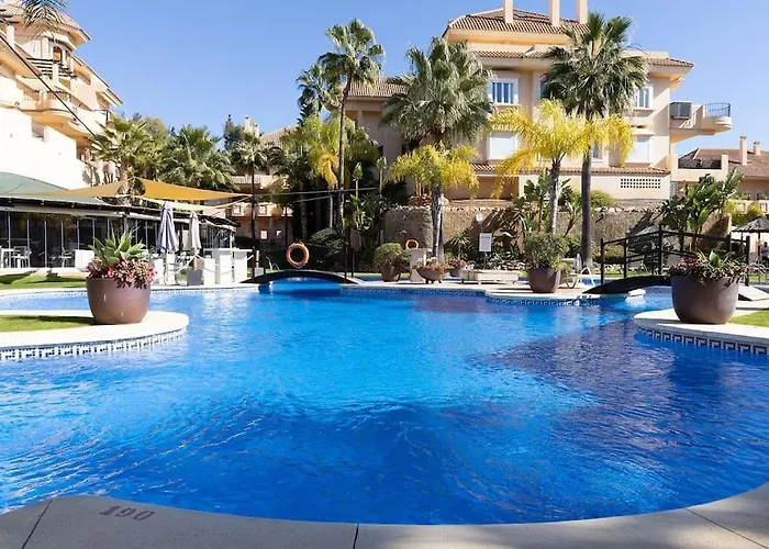 Stunning 2 Bedroom In Aloha Hill Club Apartment